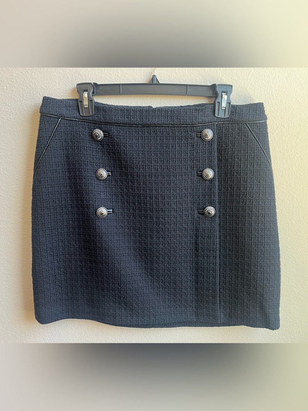 NWOT Uniform Boot Skirt Button-Front Black Skirt by WHBM • Size 10 - Picture 4 of 9